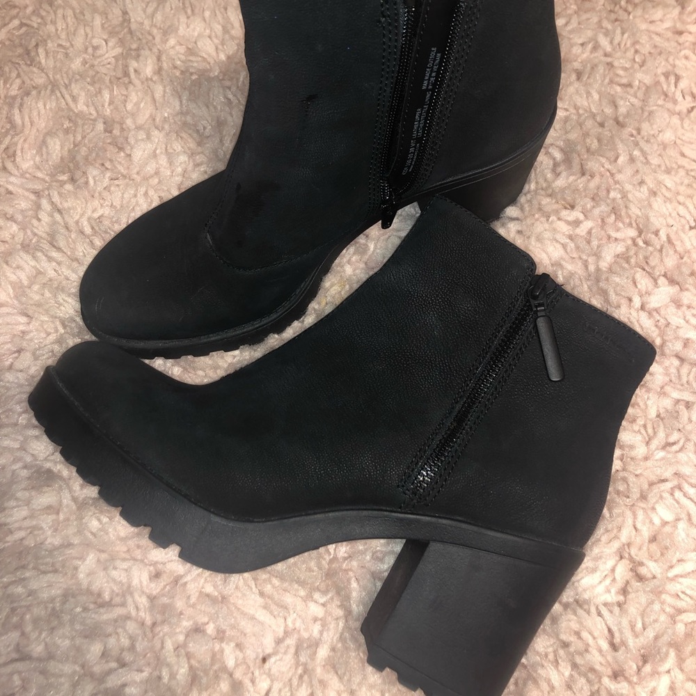 NEW vagabond boots women’s 9 waterproof